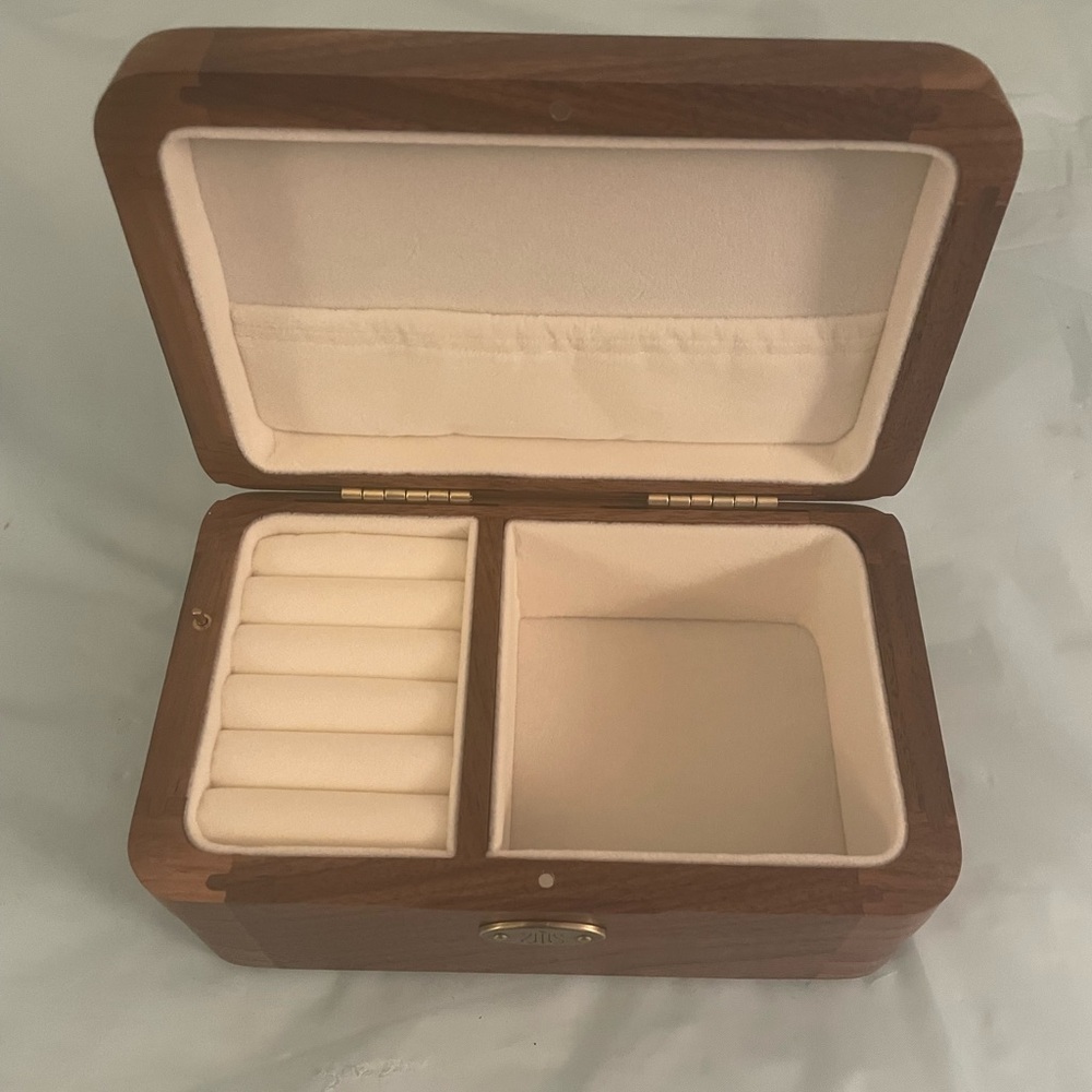 Wooden Musical Jewelry Box New
